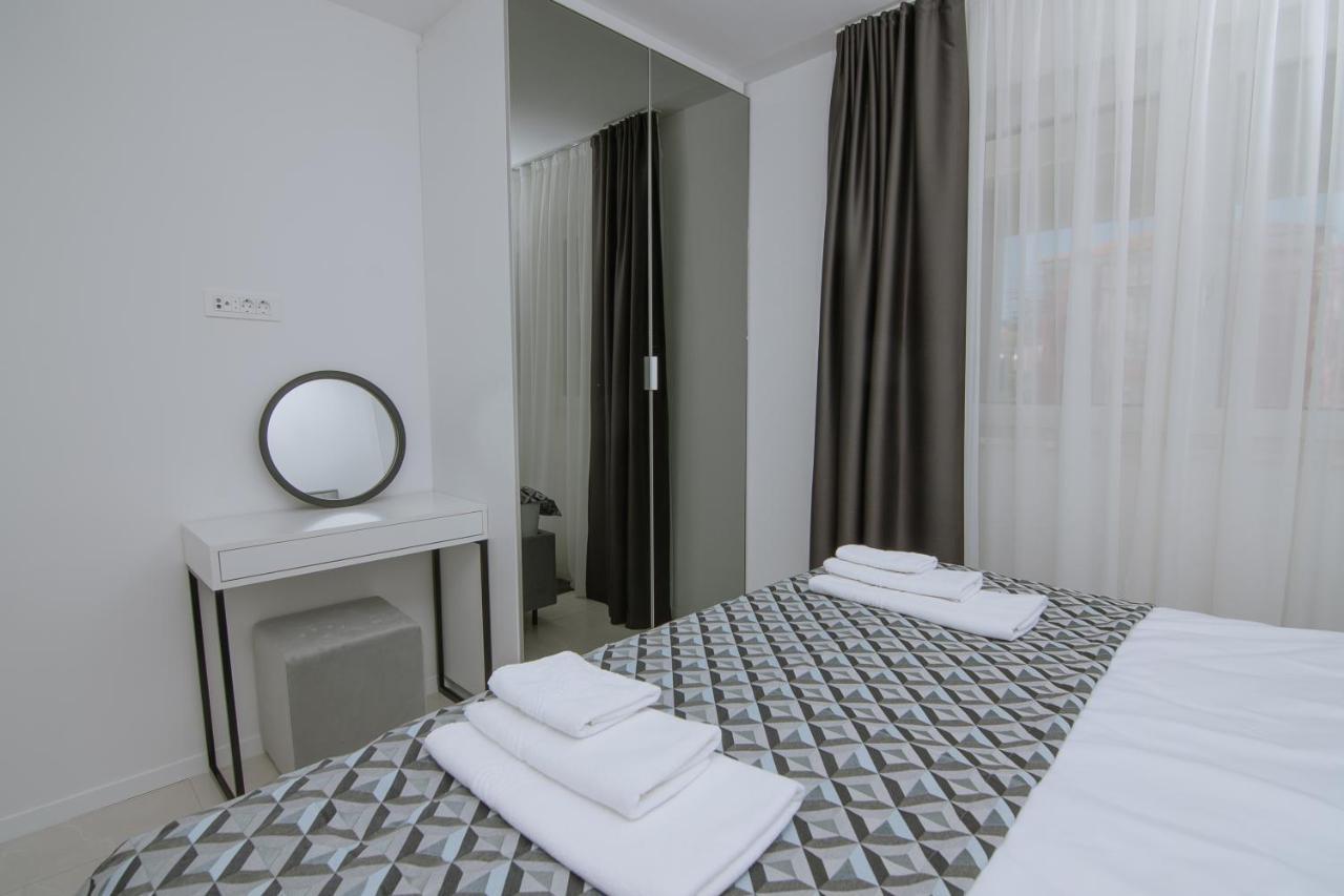 Apartments Adriatic Pearl Трогир Экстерьер фото