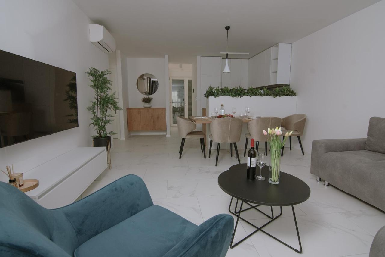 Apartments Adriatic Pearl Трогир Экстерьер фото
