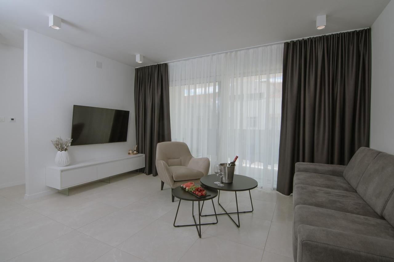 Apartments Adriatic Pearl Трогир Экстерьер фото